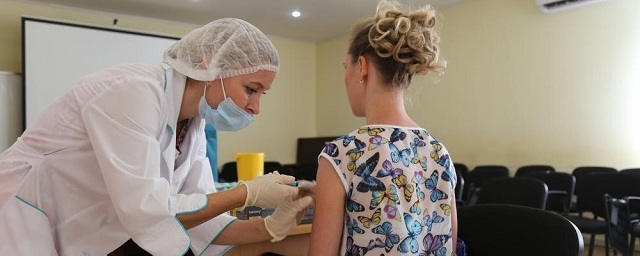 В Ижевске организовали вакцинацию для сотрудников образовательных учреждений